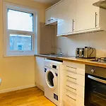 77 B Brailsford Road, Brixton, London Sw2 2Tb