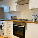 77 B Brailsford Road, Brixton, London Sw2 2Tb