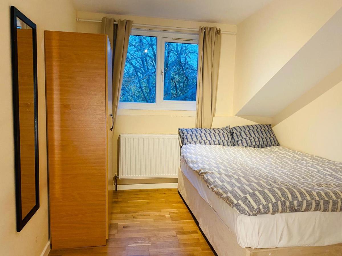77 B Brailsford Road, Brixton, Sw2 2tb * Londra